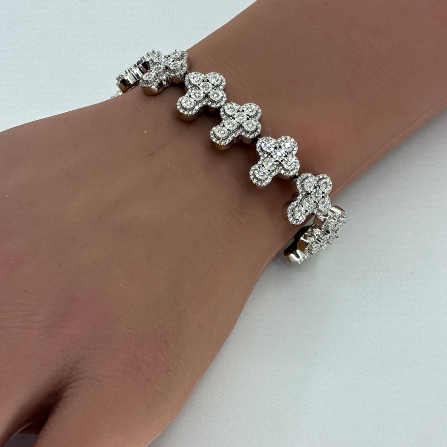 10K White Gold Natural Diamond Quatrefoil Link Tennis Bracelet | Round Brilliant 4.48 TCW, H SI2, 7.5 inch