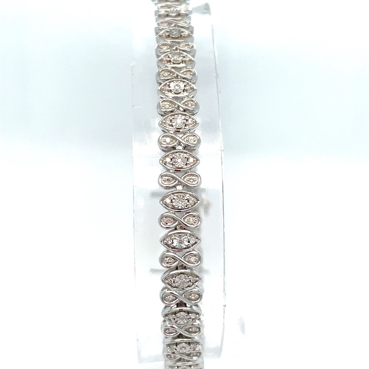 925 Sterling Silver Women’s 7.5” Diamond Oval Infinity Bracelet 11.45g .26CTW0