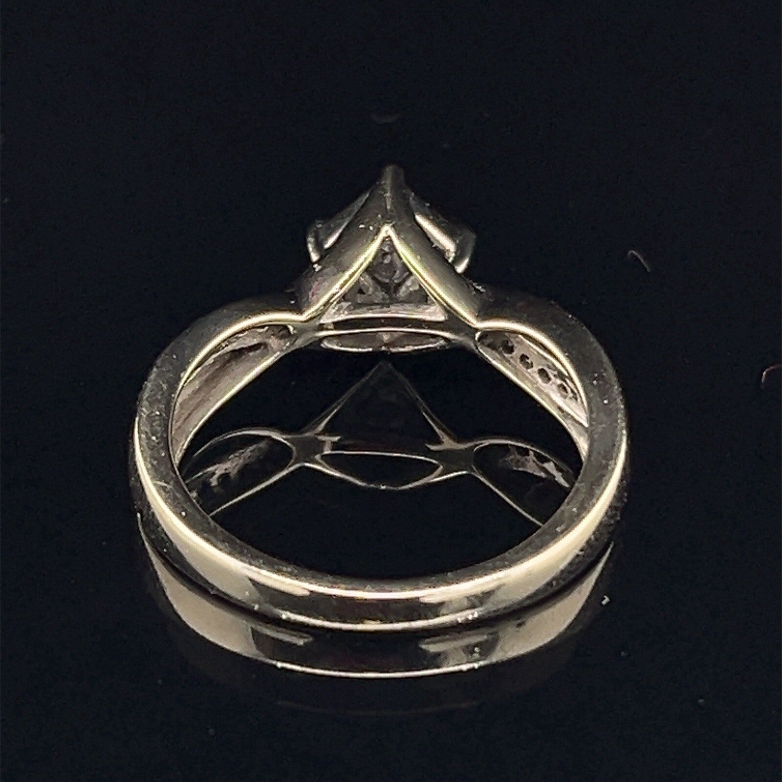 10k white gold princess and round diamond bypass style ring .30 CTW size 73