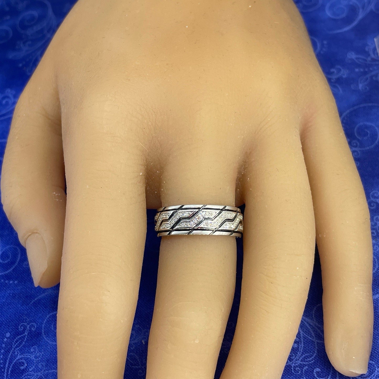 925 Sterling Silver Men’s Black Enamel Diamond Ring 7.70g .2CTW Size 103