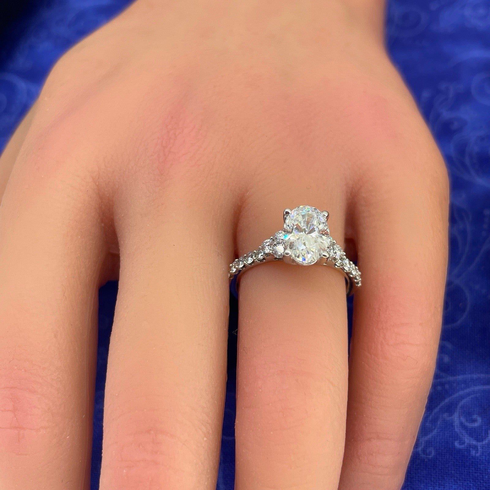 14K White Gold Oval Lab Diamond Ring 3.00g 2CTW Size 73