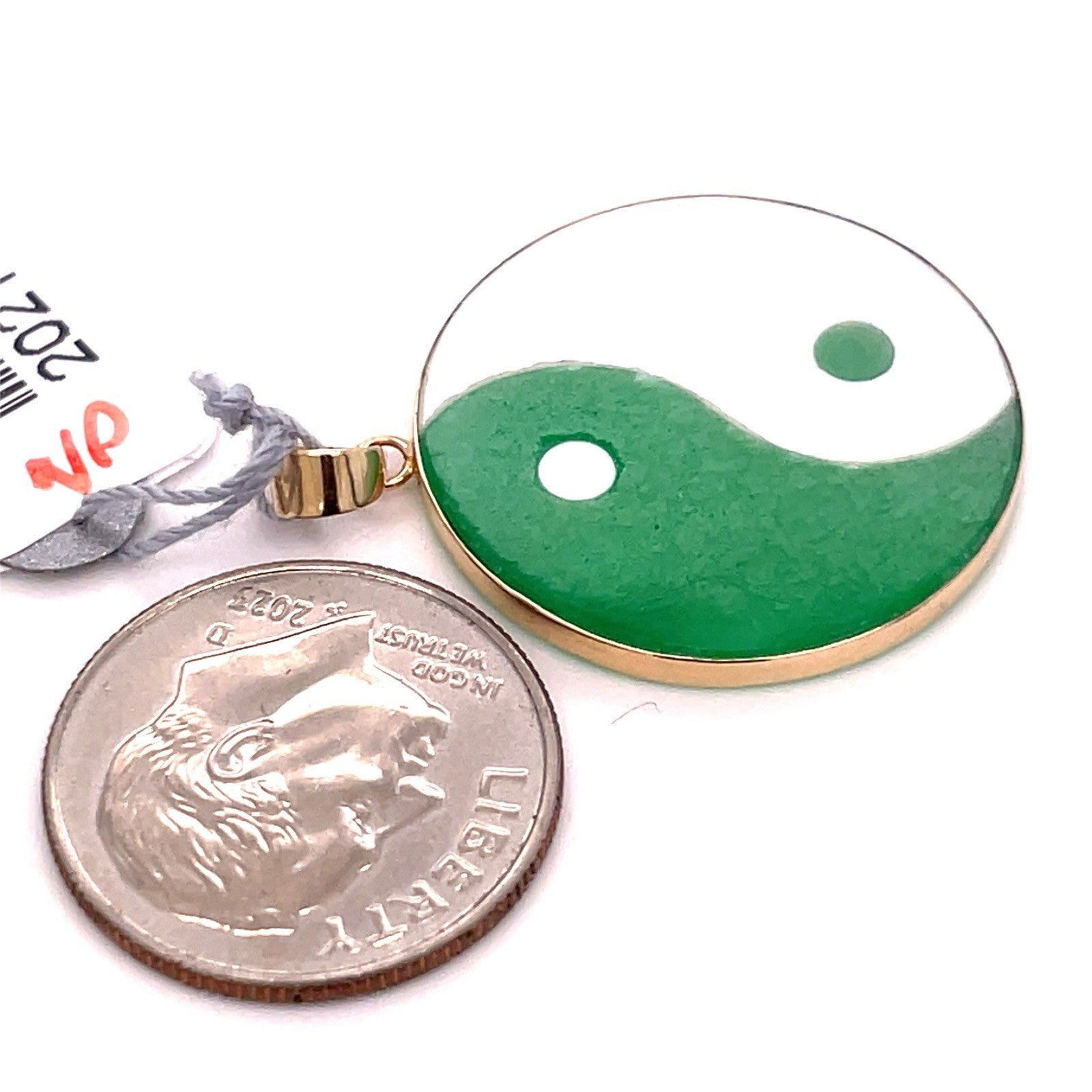 14K Yellow Gold Round Green Yin And Yang Pendant 2.50g2