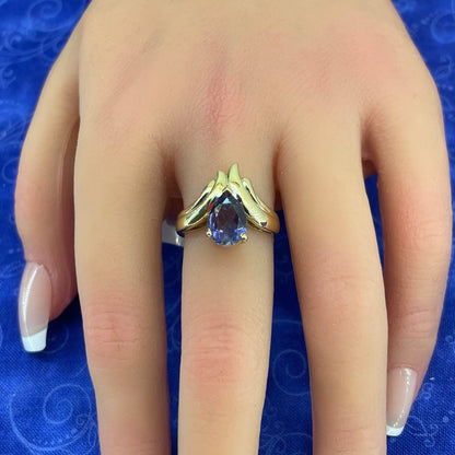 10Kt Yellow Gold Women’s Pear Amethyst Ring 4.40g Size 74