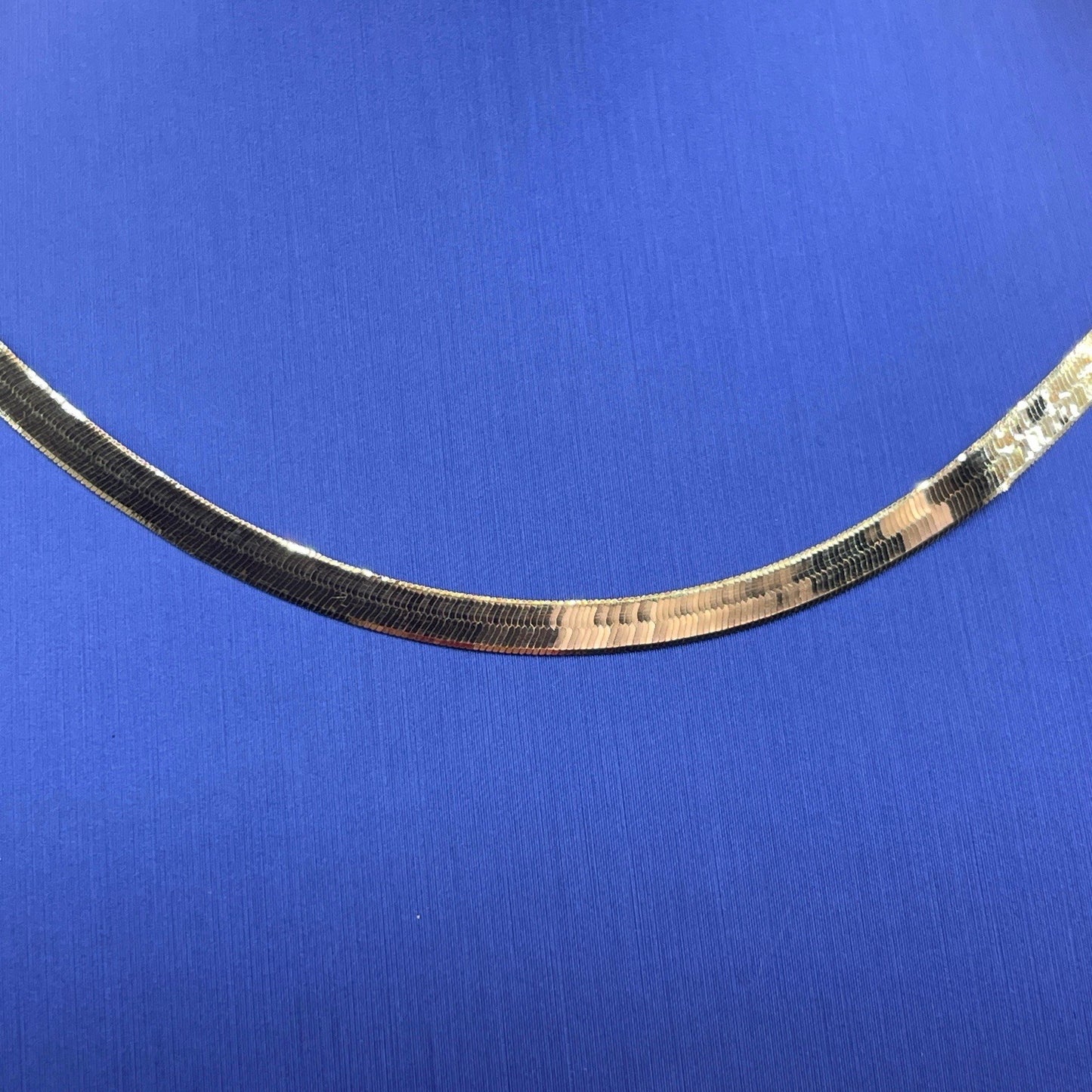 14k Yellow Gold 16” Herringbone Necklace 5.16g 3.8mm 1