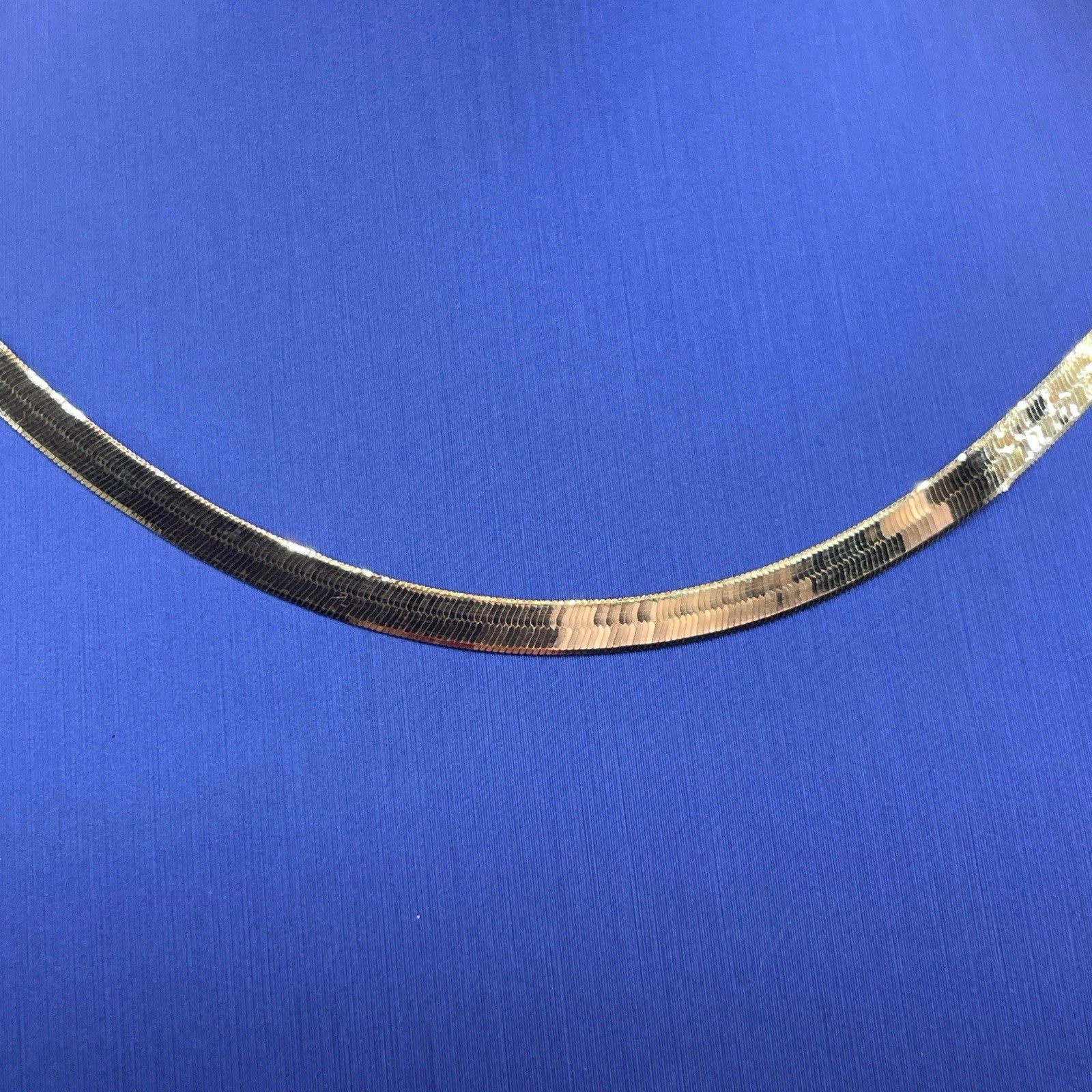 14k Yellow Gold 16” Herringbone Necklace 5.16g 3.8mm 1