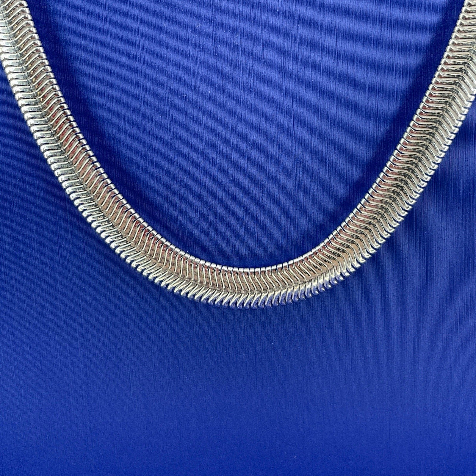 925 Sterling Silver 18” Herringbone Necklace 23.70g 8mm1