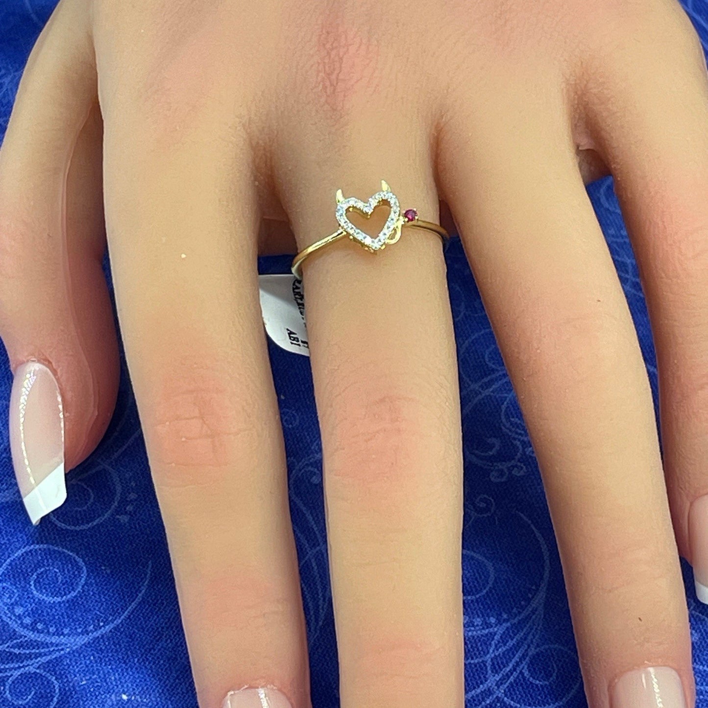 10k Yellow Gold Women’s Diamond Heart Ring 1.00g .08CTW Size 73