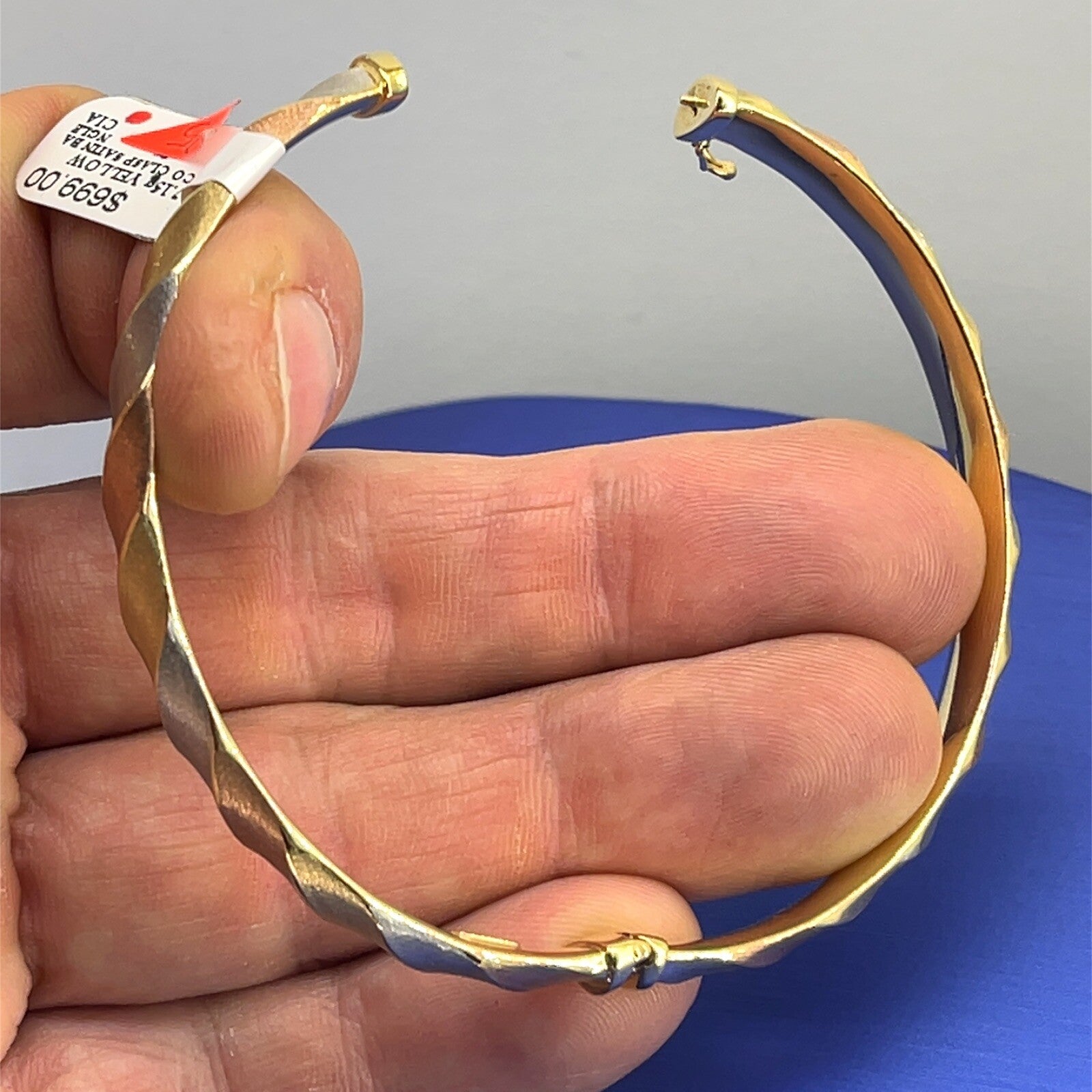 14k Tricolor Gold Hollow two-piece bangle bracelet 7.15g Spring Hinge 1