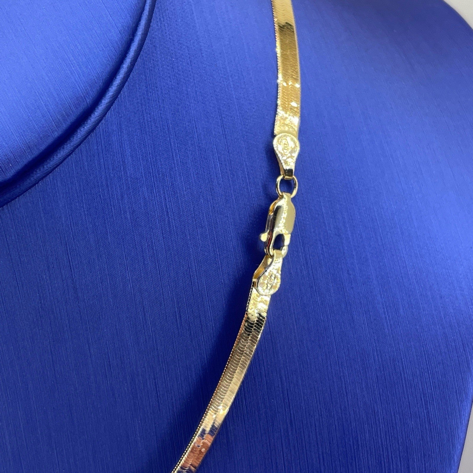 14k Yellow Gold 16” Herringbone Necklace 5.16g 3.8mm 3