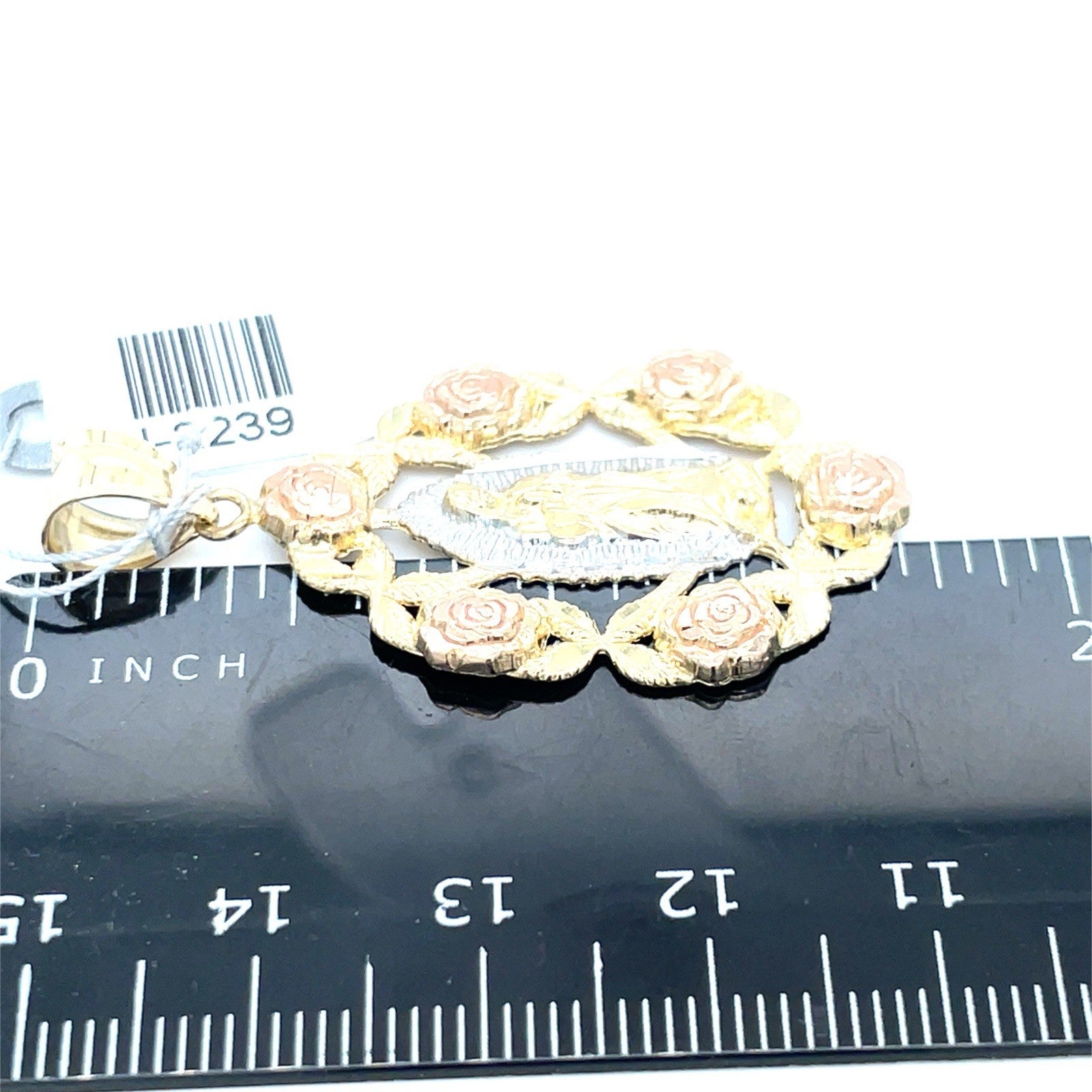 14k Tri Color Gold Oval Virgin Mary Pendant 4.00g4