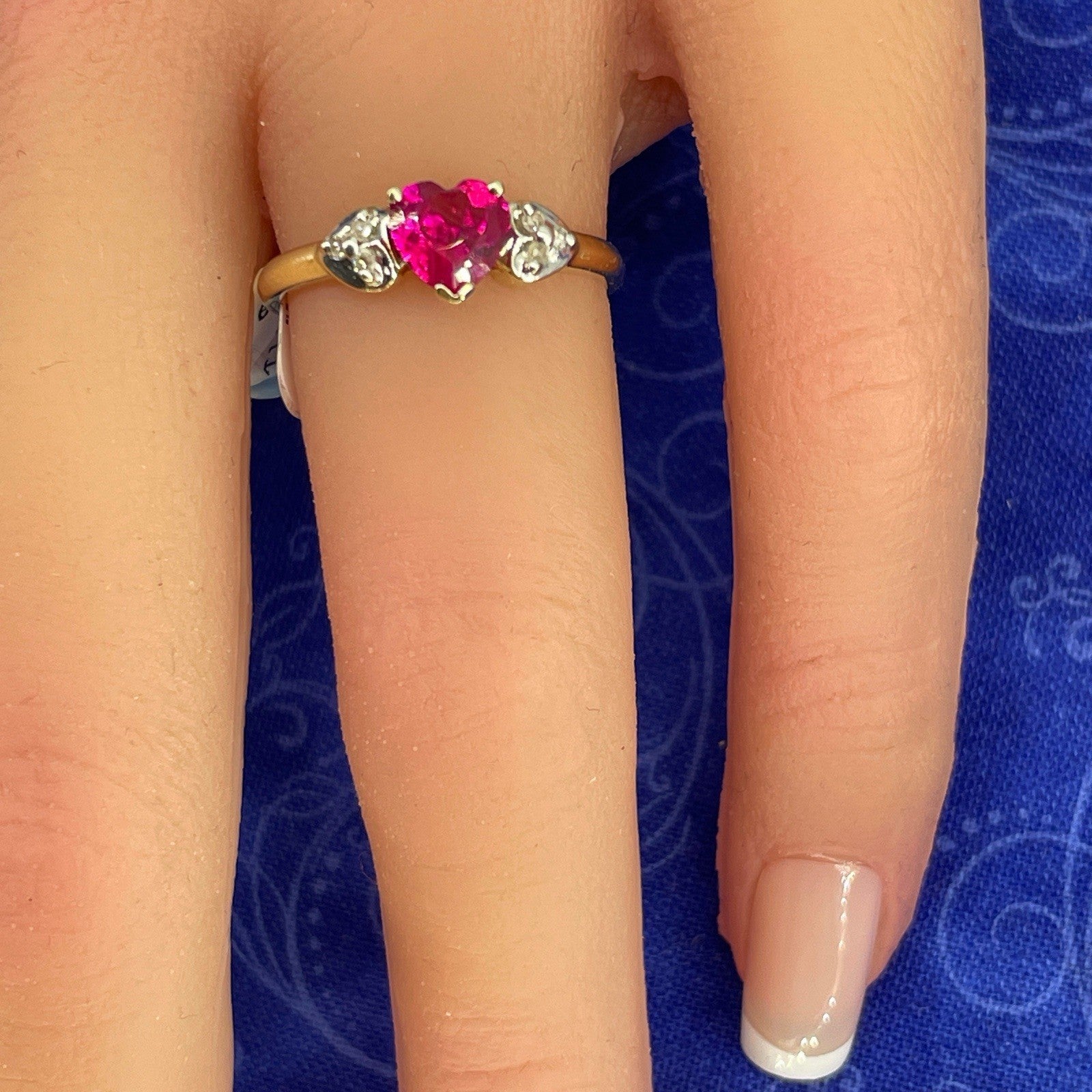 10k Two Tone Gold Women’s CZ Red Heart Ring 1.70g Size 74