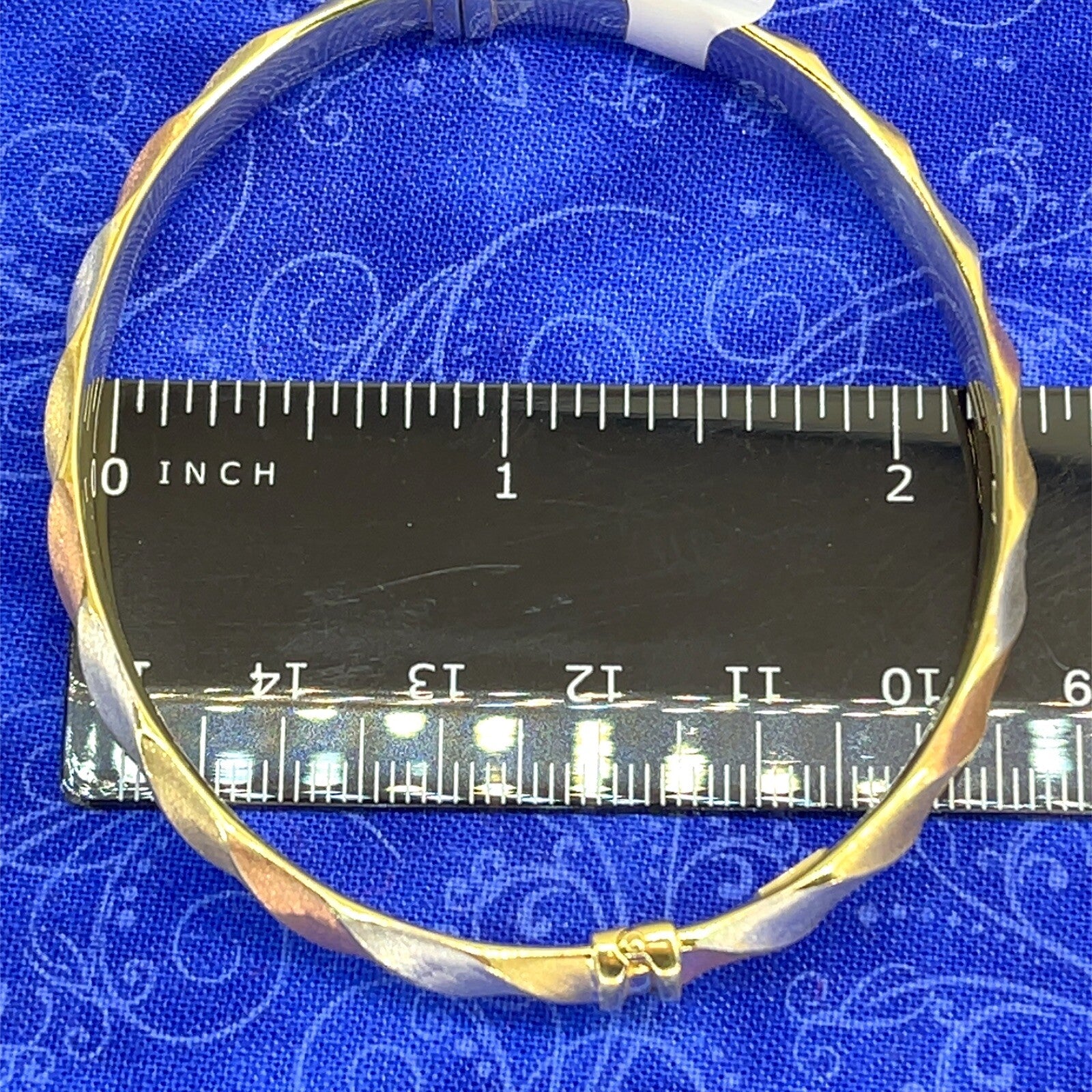 14k Tricolor Gold Hollow two-piece bangle bracelet 7.15g Spring Hinge 4