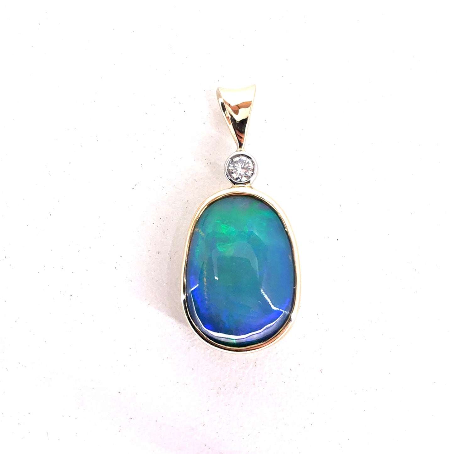 14k Yellow Gold Women’s Opal Pendant 4.50g