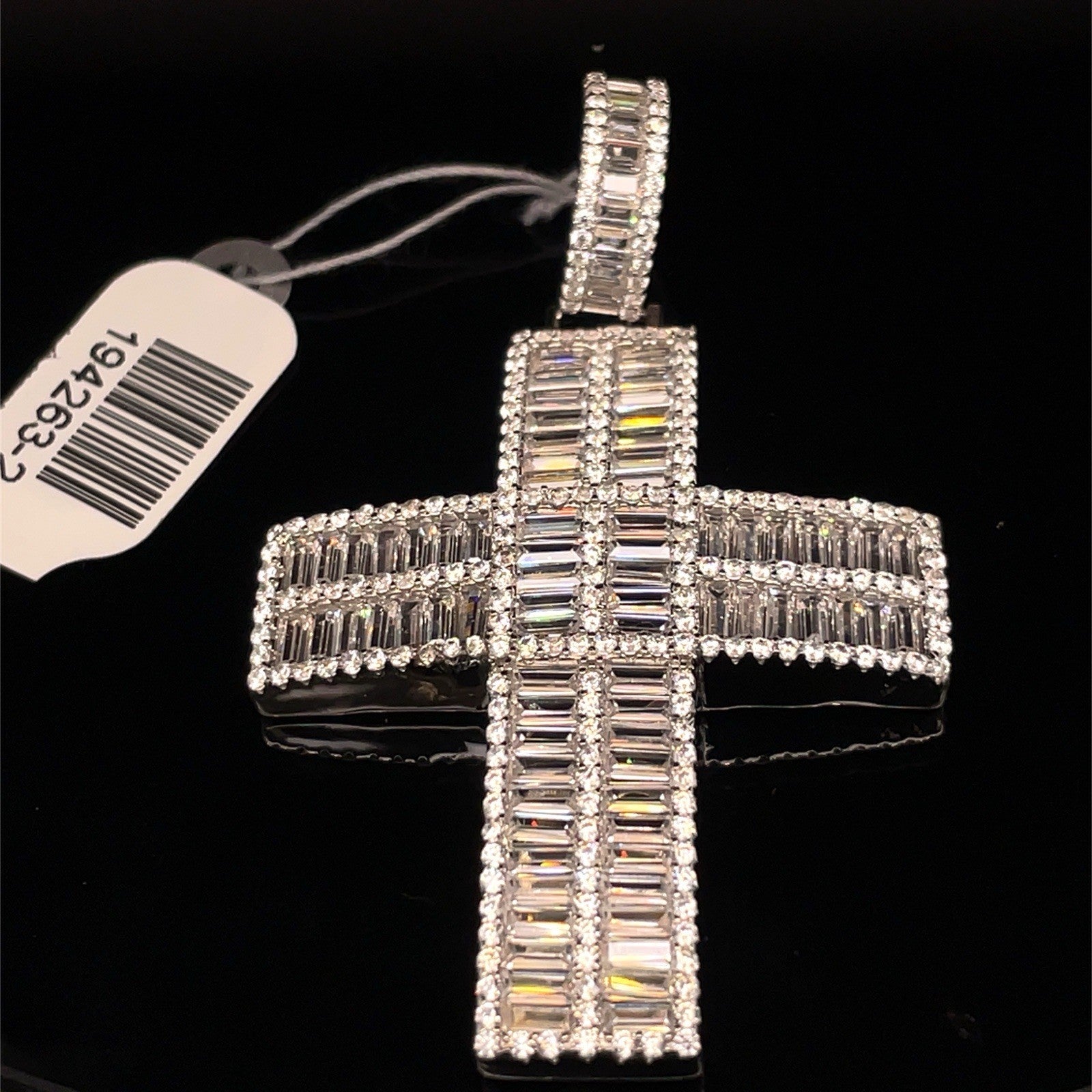 925 Sterling Silver CZ Cross Pendant 15.70g1