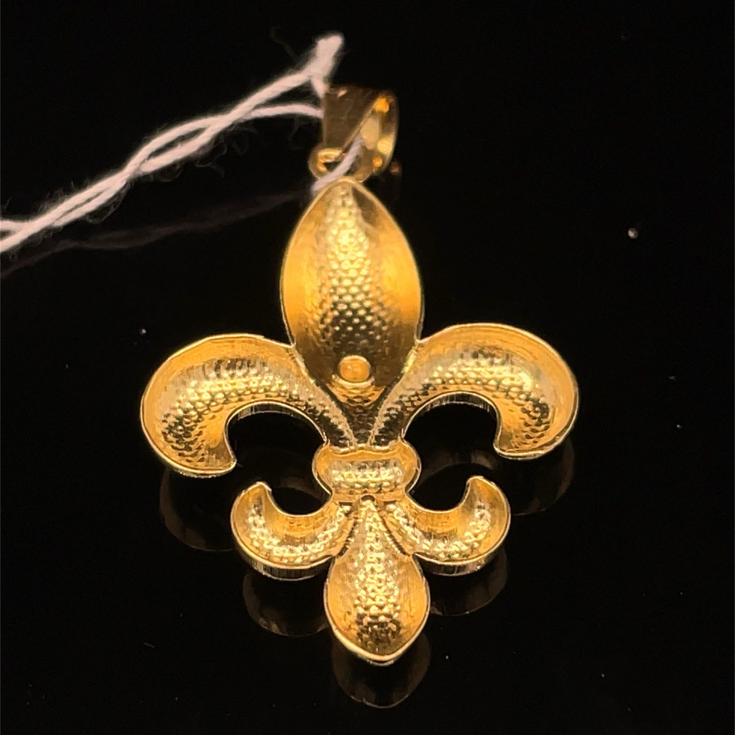 10k Yellow Gold Fluer De Lis Pendant 1.45g2